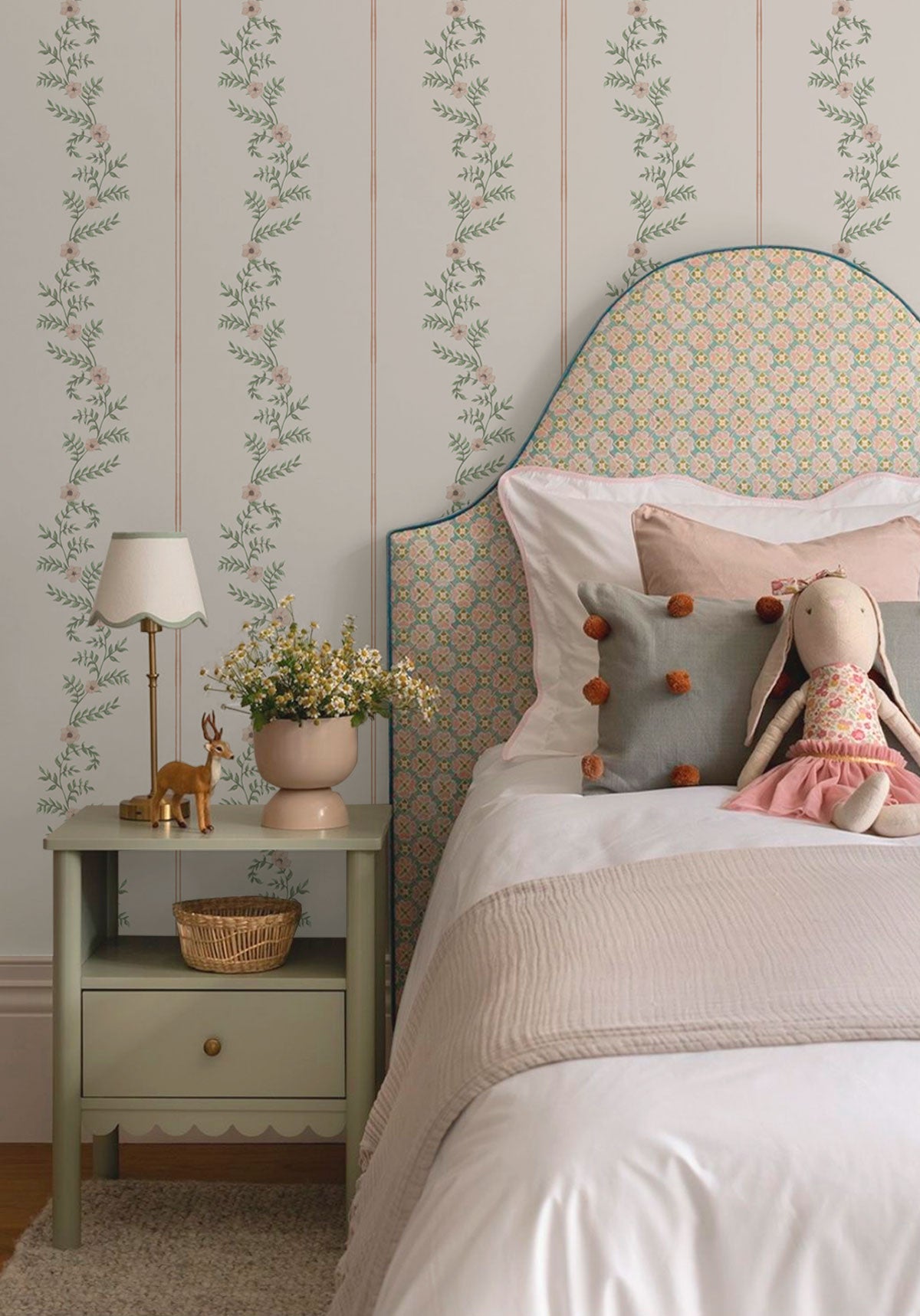 Papel mural exclusivo de Lamber Deco para niños, bebes y adolescentes.